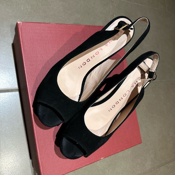 Shoes - Picture 1 of 1